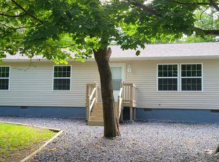 2625 Foxledge Dr, Tobyhanna, PA