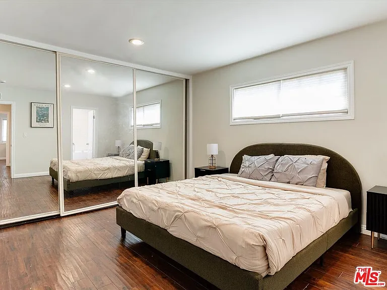 23109 Mariano St — Photo 22