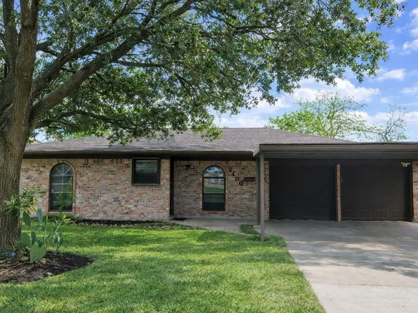 2806 Spa Dr, Deer Park, TX 77536