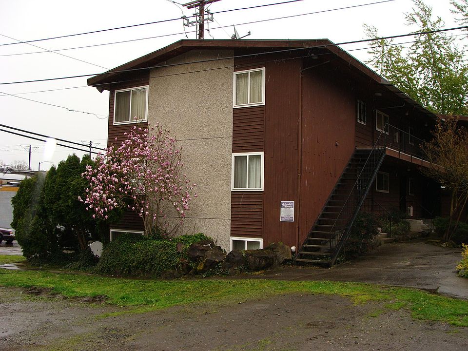 2nd image of 3304 27th Ave S Unit 2