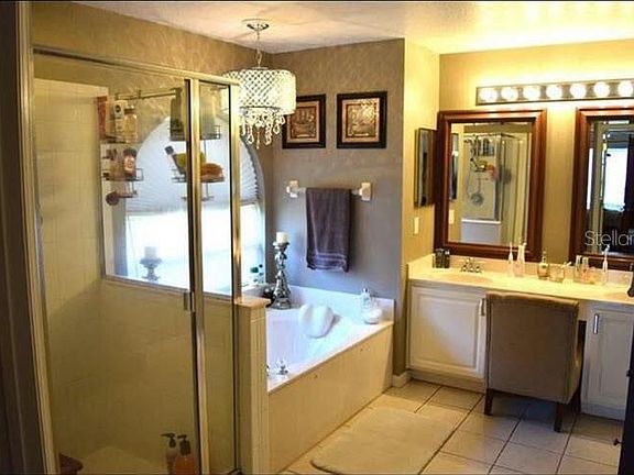 5th image of 651 Hardwood Cir