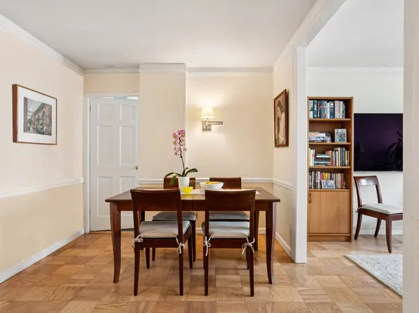 222 East 80th Street 6C image 2 of 9