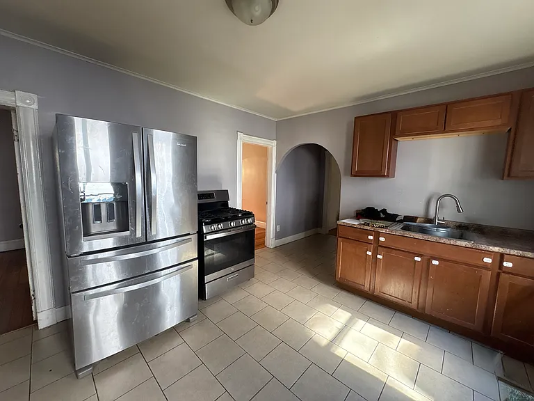 65 Clayton St — Photo 3