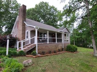 405 Hartgrove Rd, King, NC 27021