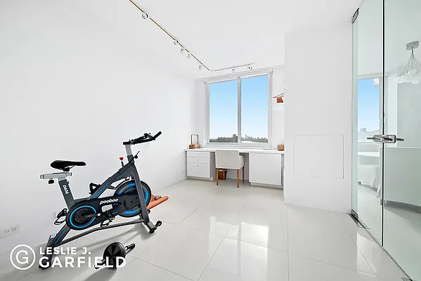 Sold by Leslie J. Garfield | media 23