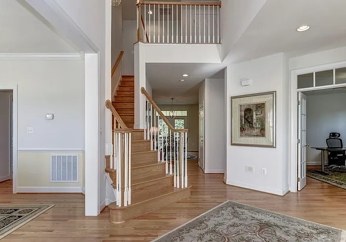 8065 Winstead Manor Ln — Photo 3