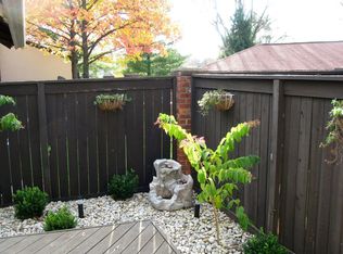 203 St Pierre St, Worthington, OH 43085