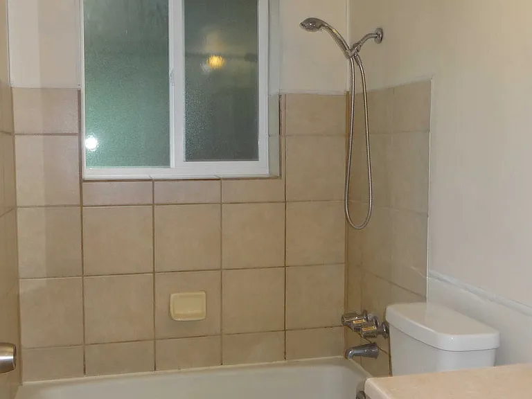 1968 E View St #3 — Photo 5