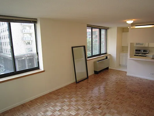 Rented by Sumitomo Real Estate Sales | media 16