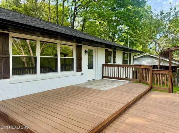 1216 Pilleaux Dr, Knoxville, TN 37912