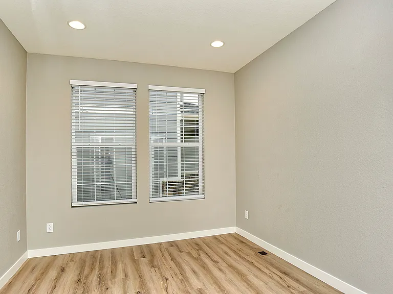 401 Tippen Pl — Photo 13