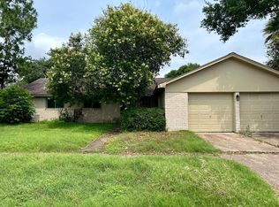 9223 Benning Dr, Houston, TX 77031