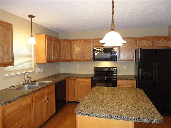 4th image of 108 Arbor Glen Ct