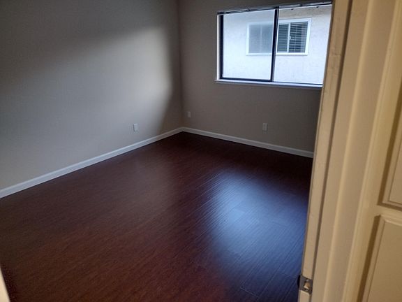 2nd image of 1567 Quebec Ct