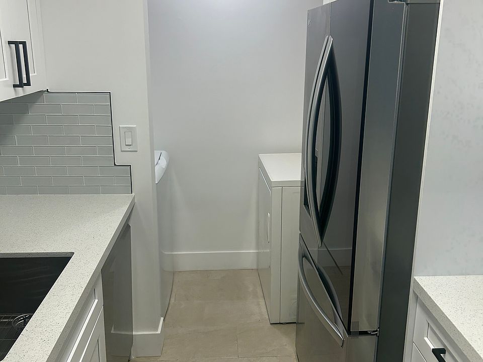 Kitchen & Laundry
