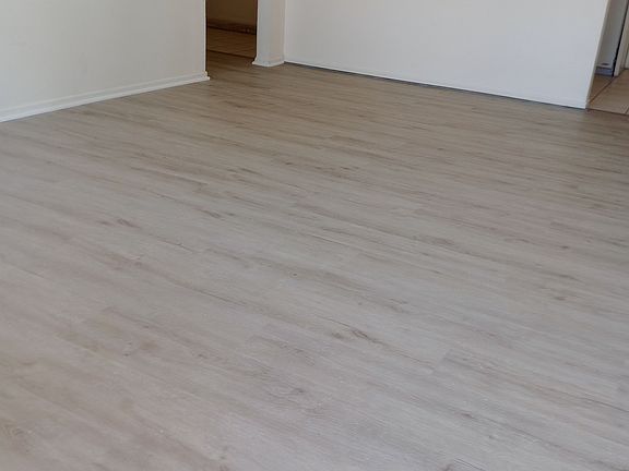 4th image of 13548 Caliente Dr APT A