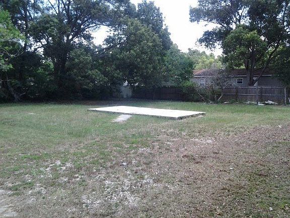 2nd image of 691 Crestview Dr
