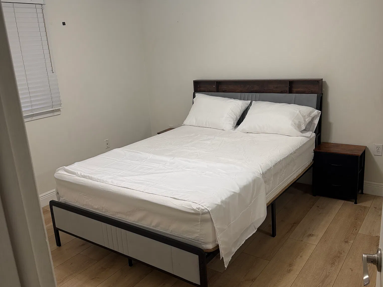 2 bed, 1.5 bath, 1012 sqft, $2,100 — Photo 4