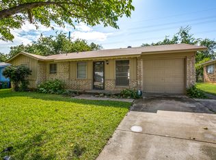 3825 Redstone Rd, Denton, TX 76209