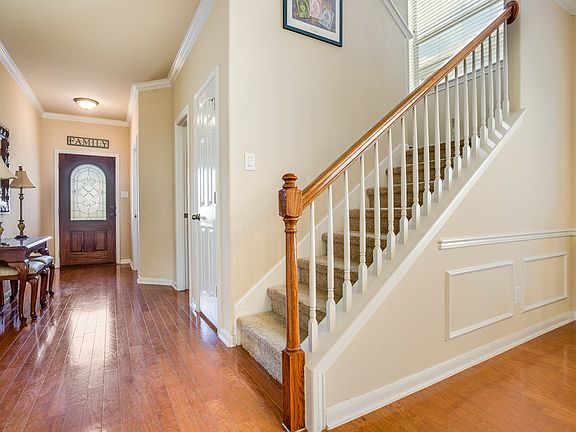 3rd image of 6222 Diego Ln
