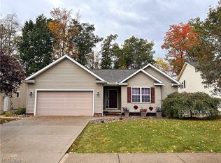 15136 Woodsong Dr, Middlefield, OH 44062