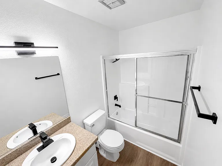 5525 Canoga Ave #209 — Photo 17