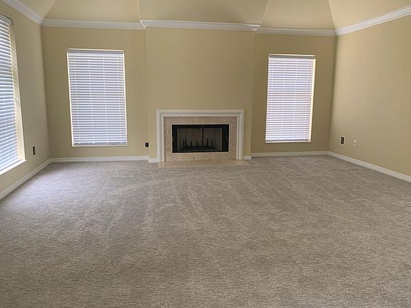 2nd image of 6013 Lexington Park