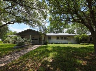 1714 E Triangle Dr, Alice, TX 78332