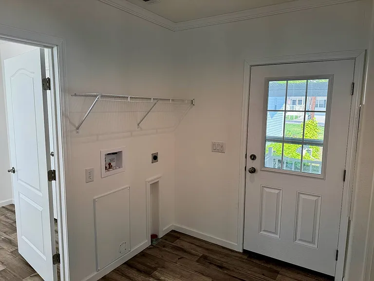 887 E Colonial Cir — Photo 15