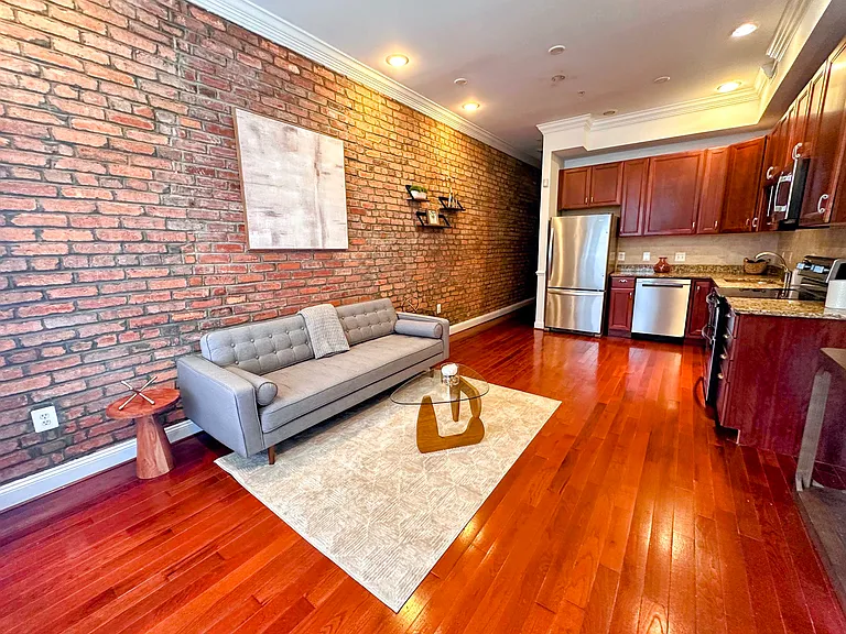 1430 Newton St NW #201 — Photo 2