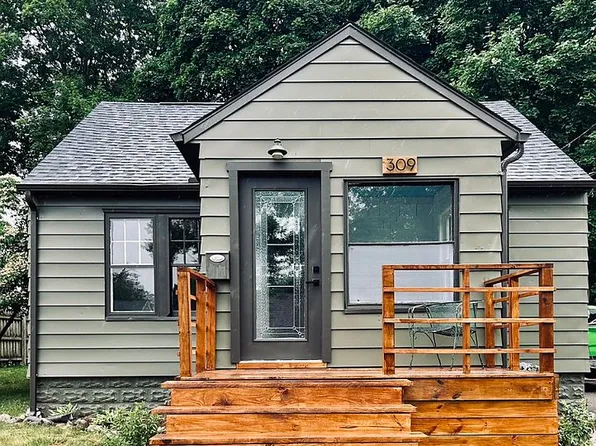 309 Chippewa St, Buchanan, MI 49107
