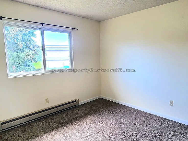 311 S 15th Ave — Photo 7