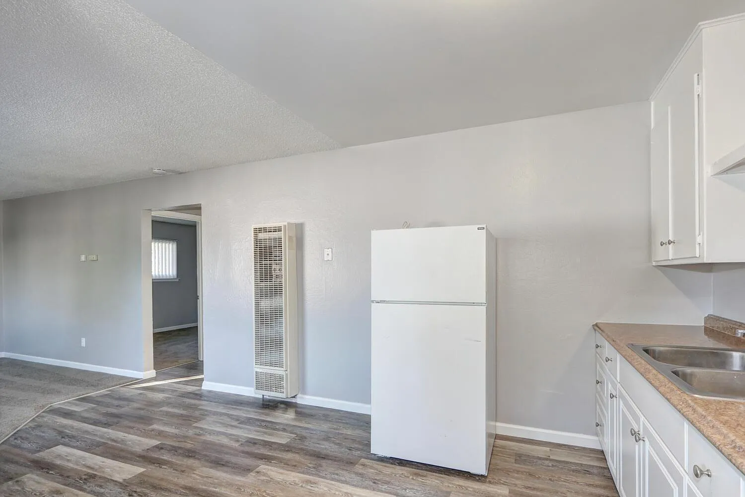 760 Cooper Ave — Photo 3