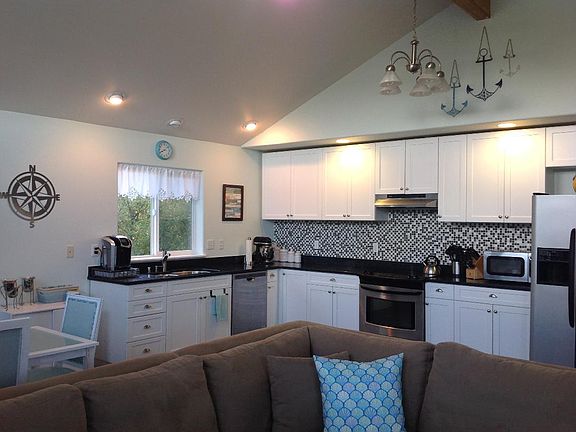 2nd image of 470 Ocean Shores Blvd SW