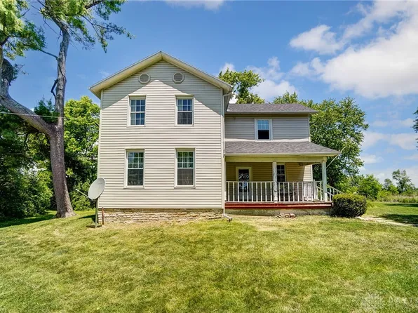 10717 Wengerlawn Rd, Brookville, OH 45309