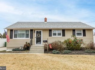 416 Hubbs Dr, Palmyra, NJ 08065