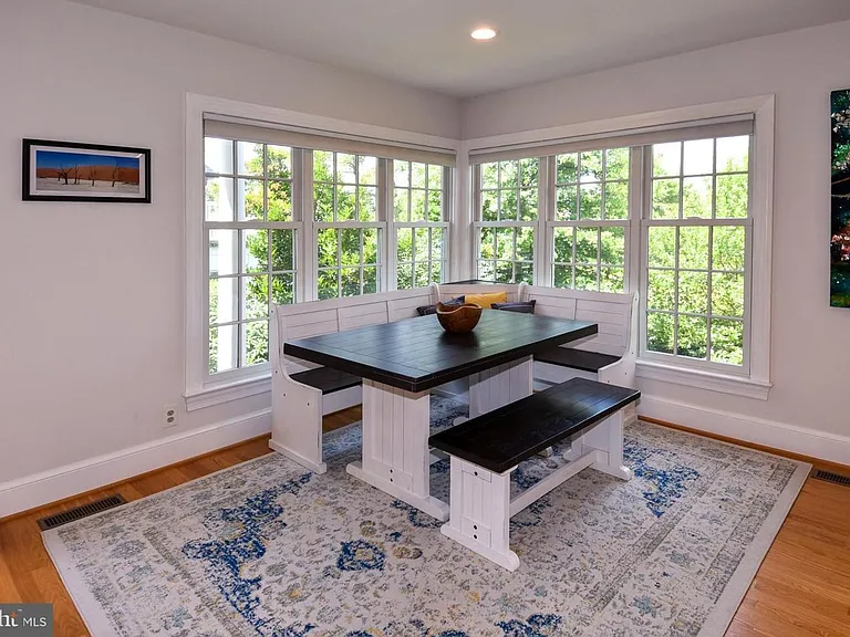 710 W View Ter — Photo 24