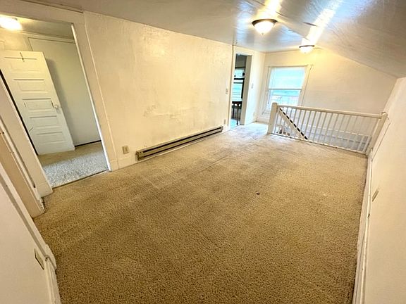 2nd image of 206 E 400 N #2