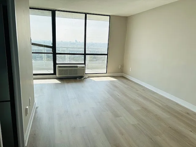 500 Duplex Ave #408 — Photo 11