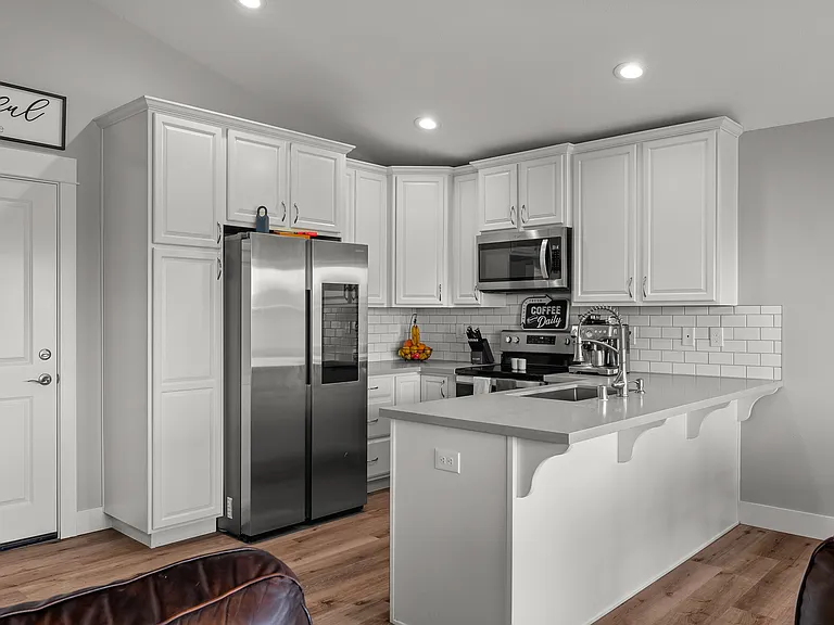 571 Puffin Ave NE — Photo 8
