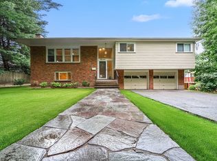 87 Nardell Rd, Newton, MA 02459