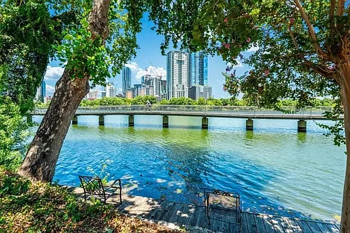 500 E Riverside Dr #229 Photo 1