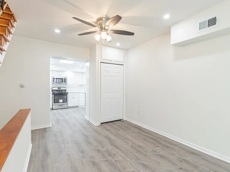 741 S Darien St — Photo 6