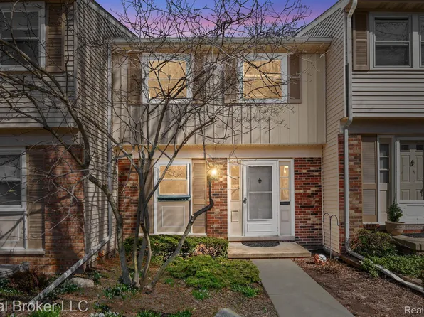 5240 Breeze Hill Pl #88, Troy, MI 48098