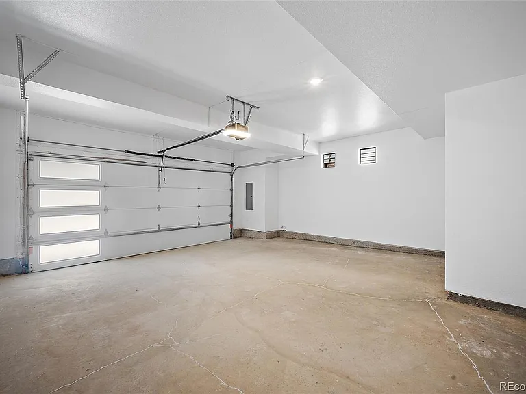 2064 S Holly St #1 — Photo 5