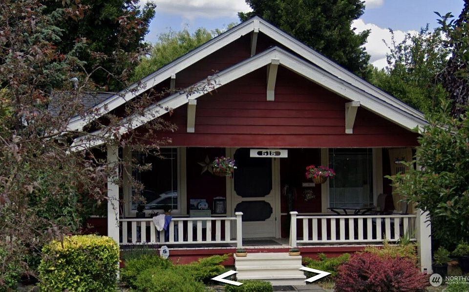1st image of 515 2nd Avenue NE