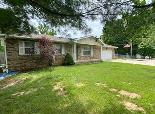 3430 W Delmar Ave, Godfrey, IL 62035