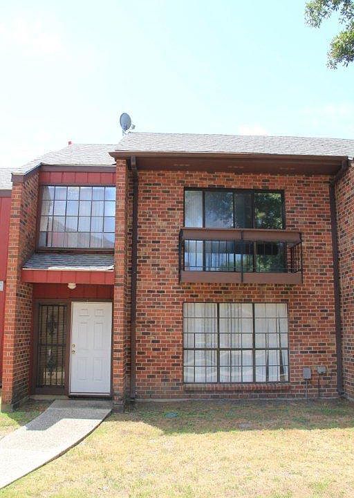 1st image of 1608 Chimney Wood Ln #1608