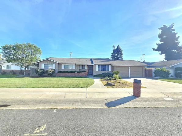 211 E Gail Avenue, Tulare, CA 93274