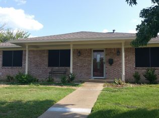 817 Austrian Rd, Grand Prairie, TX 75050